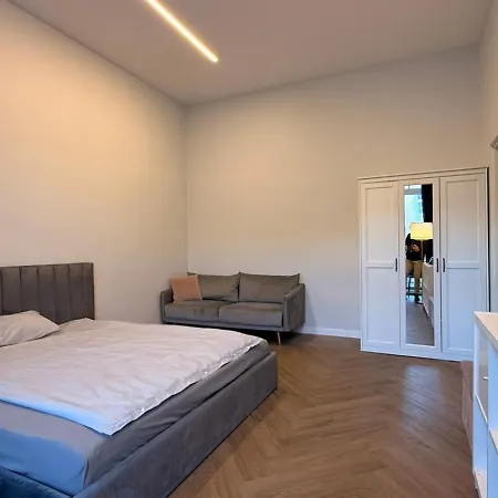 Center Near Old Town With Parking, Pamenkalnio וילנה