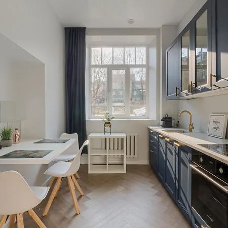Brand New Luxury Apartment, Parking, Center Apartment *
